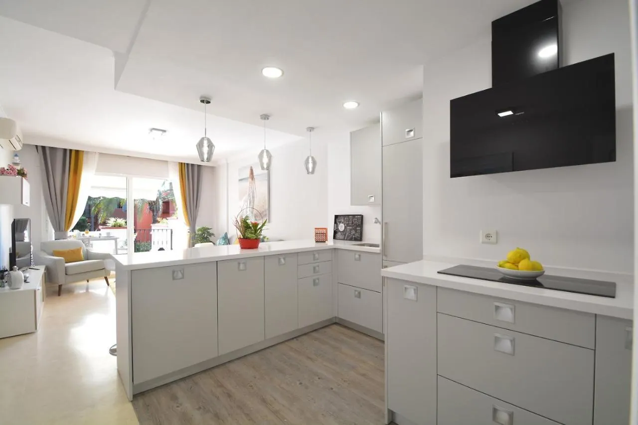 Luxury Beach Side Apartment In Marbella Playa